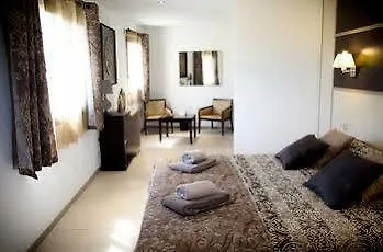 Cela - Et 4*