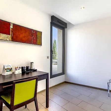 Cela - Et 4*